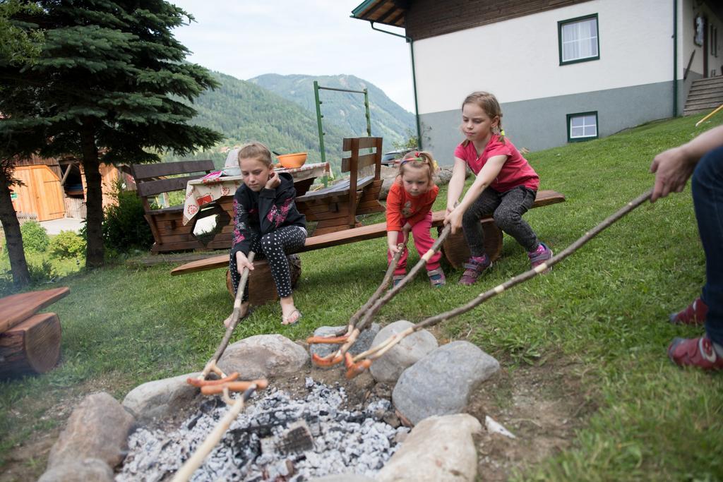 Gaestehaus Berger - Priglhof Treffen Extérieur photo